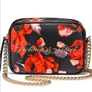 VS Crossbody Gold Chain Bag!!